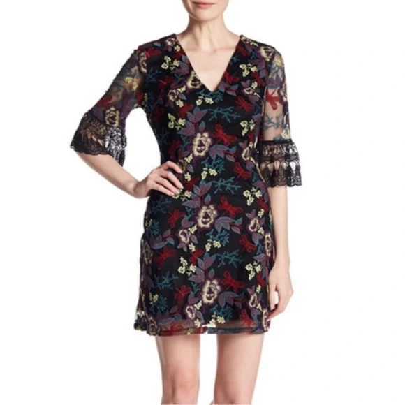 Alexia Admor Dresses Alexia Admor Vneck Floral Embroidered